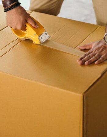 pexels-ketut-subiyanto-4247766